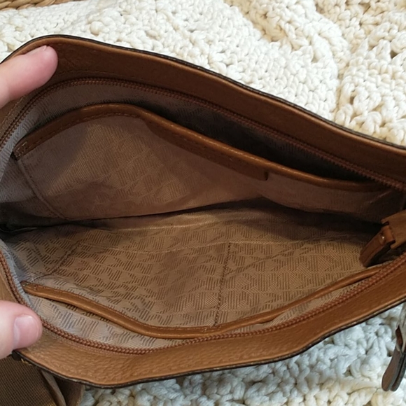 Michael Kors crossbody - Picture 3 of 3